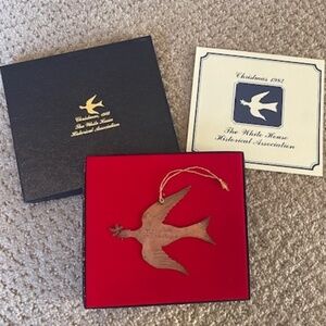 1982 Dove of Peace White House Christmas Ornament